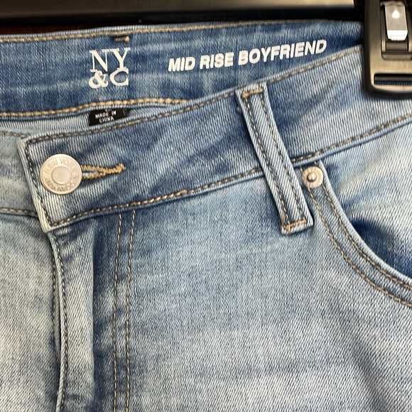NWOT NY&Co Mid Rise Boyfriend Jeans Size 12 - Picture 3 of 7